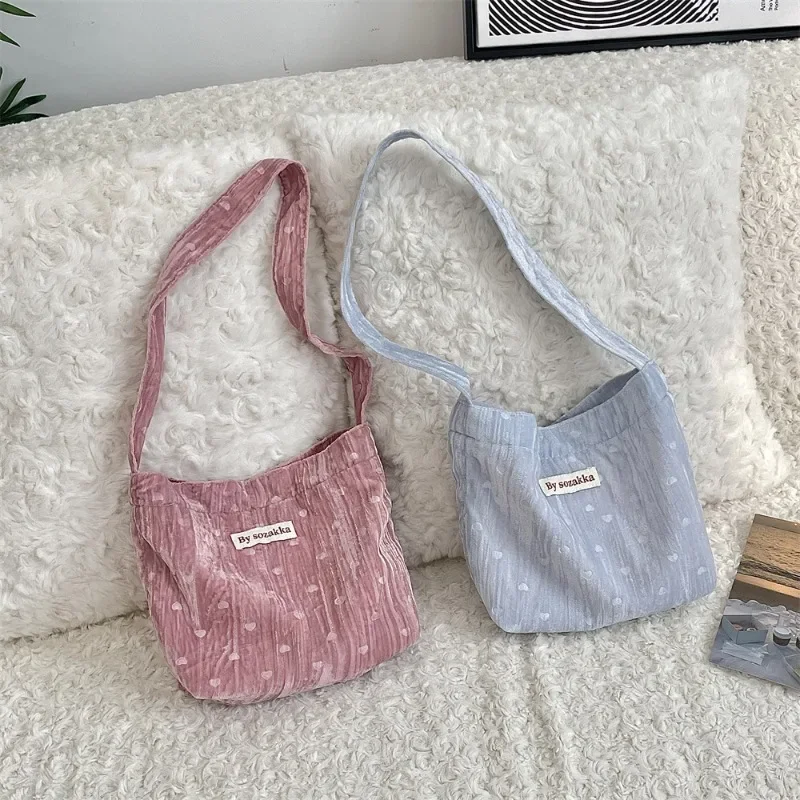 2025 New Velvet Fabric Shoulder Bag Simple Fanshion Heart Shaped Pattern Crossbody Casual Large Capacity Students Tote Bags