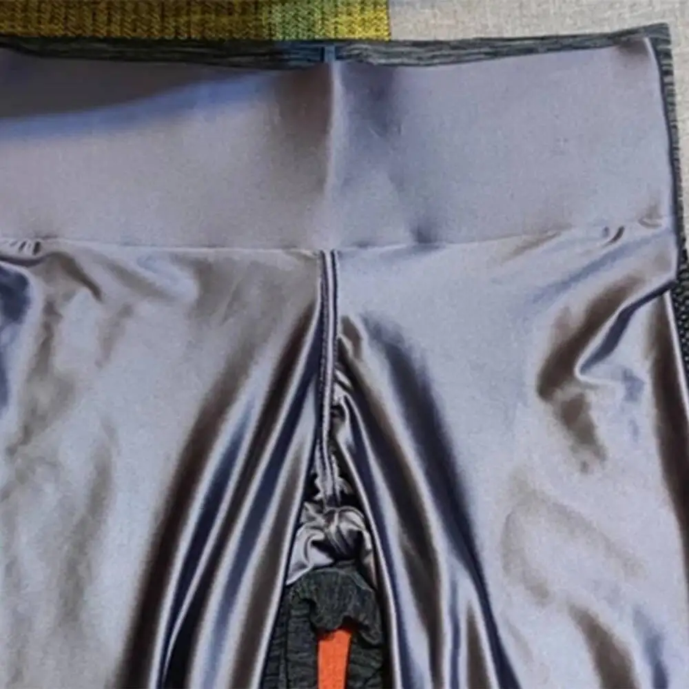 กางเกงเลกกิ้งผู้หญิงเอวสูงแบบมันเงา มีซิปด้านหลัง ปรับได้ ใช้สำหรับออกกำลังกาย  ไซส์พลัส เหมาะสำหรับโยคะ