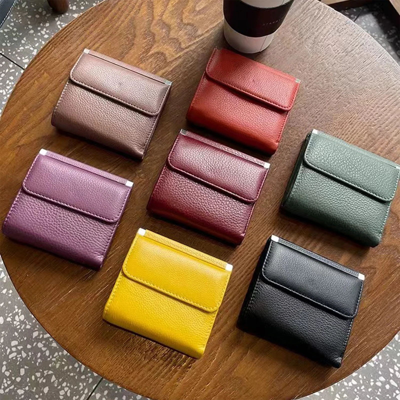 

New Short Women Snap Button Wallets Large Capacity Card Holder Brand Female Purses Quality Coin Pocket Photo Holder Wallet
