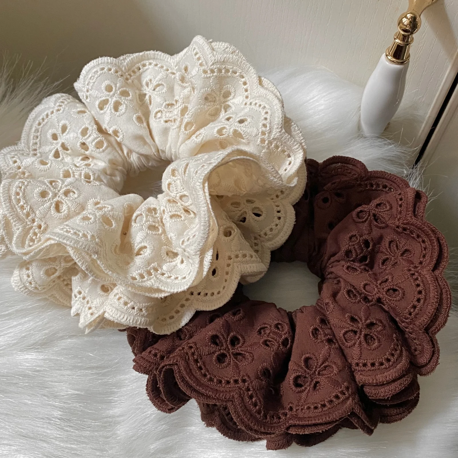 

1pc High-Quality Pure Cotton Embroidered Hollow-Out Scrunchie, Retro & Premium Hair Accessory for Top Knot, New Style for Women