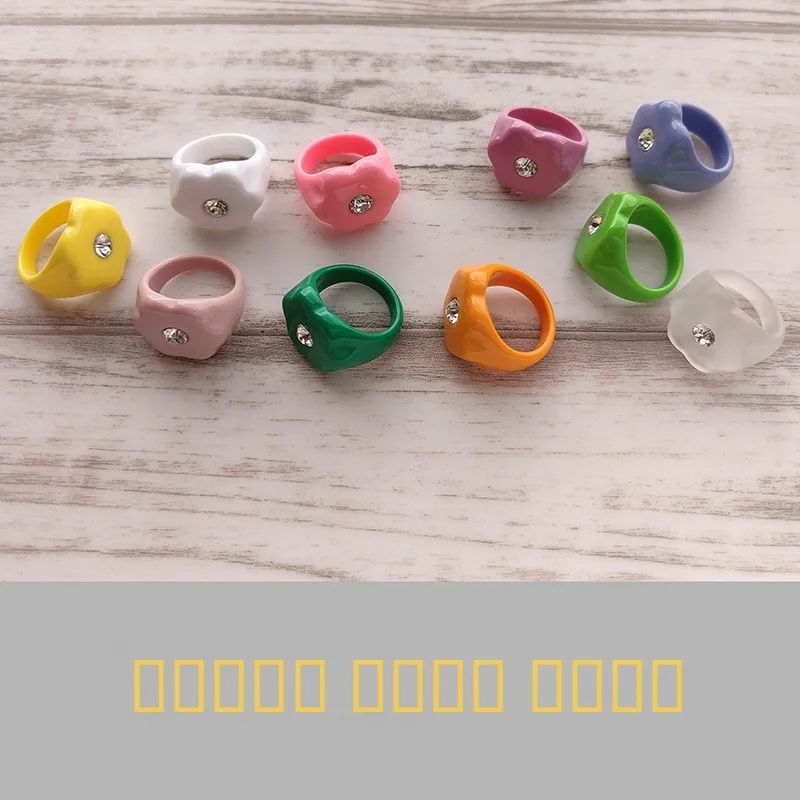 

Кольцо из акриловой смолы с инкрустацией драгоценными камнями и бриллиантами, кольцо на указательный палец, модный ювелирный аксессуар