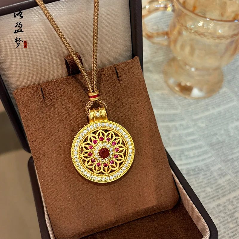 2026 Rotatable Hollow Filigree Rose Window Gold Plated Pendant Necklace For Women Daily Wear Party Gift Fadeless Alloy Inlaid