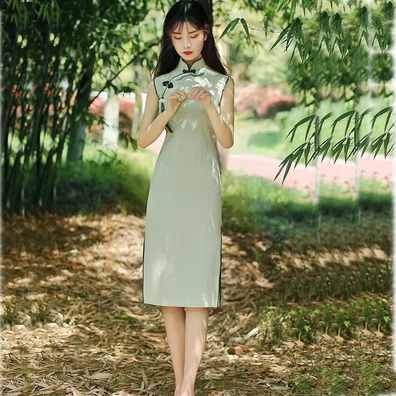 Fashion Vietnam traditional dress elegant Chinese dresses qipao slit sexy Oriental dress Vietnam clothing cheongsam ao dai dress