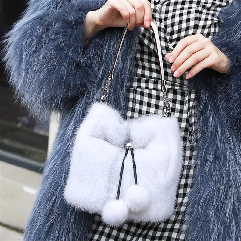 New Women's Fur Bag Luxury Mink Fur Premium Fashion Portable Bucket Bag Large Capacity Charm Women's Luxury Fur Bag