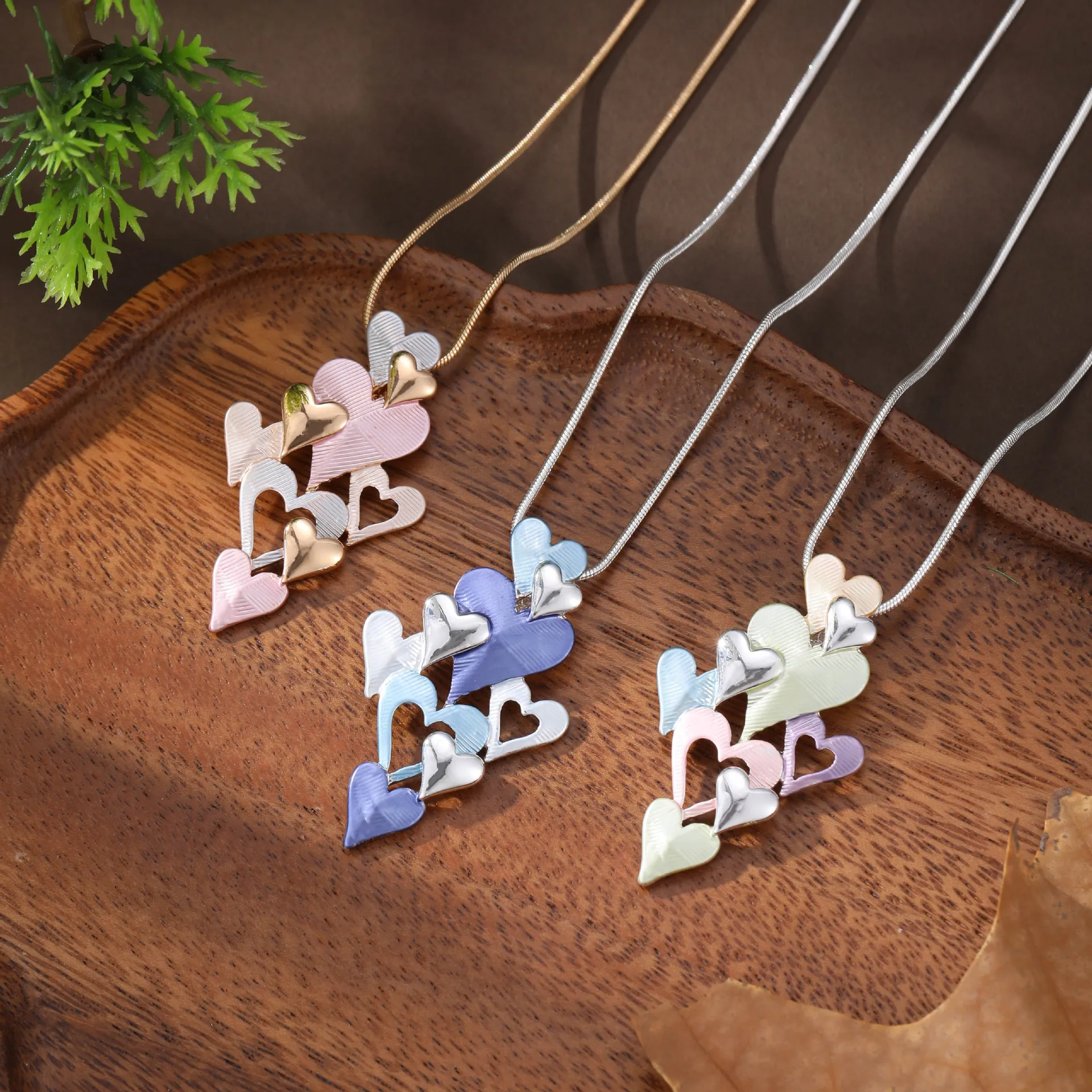 

1pcs Enamel Openwork Geometric New Romantic Jewelry Love Heart Charm Pendant Necklace for Lover Women Valentines Gifts