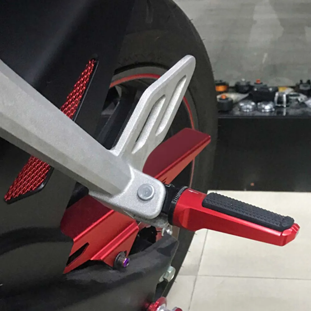 Motorcycle Rear Footrests For Honda CB1100 RS/EX CB125R/1000R/650R NEO SPORTS CB500F CMX VFR500 REBEL CBR 650/500 NC700S/X 800F