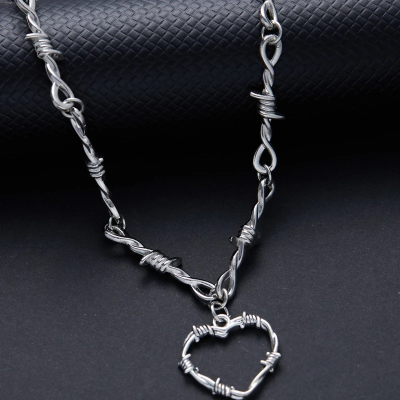 Gothic Style Wire Mesh Heart-shaped Pendant Necklace Hollow Heart-shaped Necklace Punk Streetwear Women's Fashion Jewelry Gifts