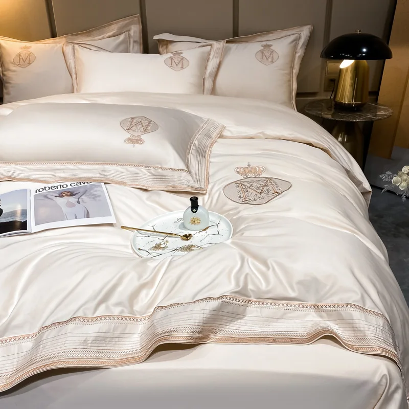 100 light luxury double-stranded horse cotton four-piece set 100 cotton bed sheet quilt cover hotel