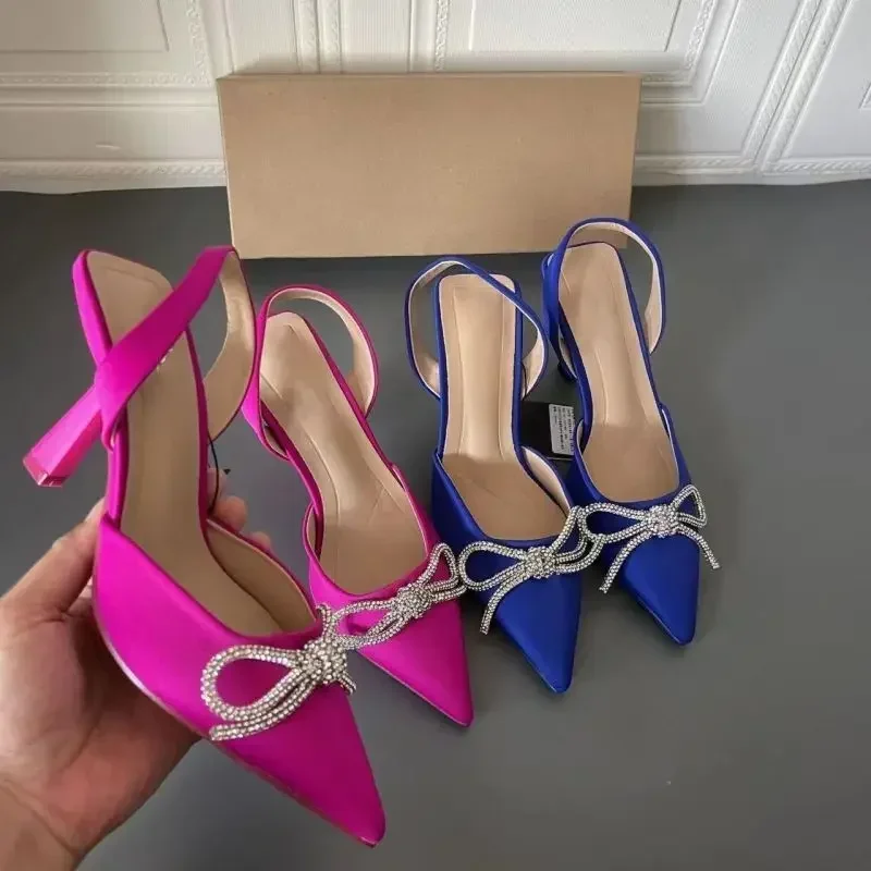 2025 Zapatos de tacón alto con talón descubierto para mujer, zapatos de vestir de fiesta con lazo de cristal, Sandalias sexis de tacón de aguja con punta estrecha para verano