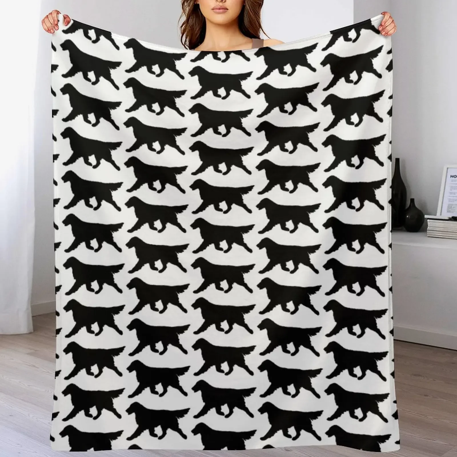 

Flat-Coated Retriever Silhouette Throw Blanket Summer Cool Breathable Blanket for Sleeping