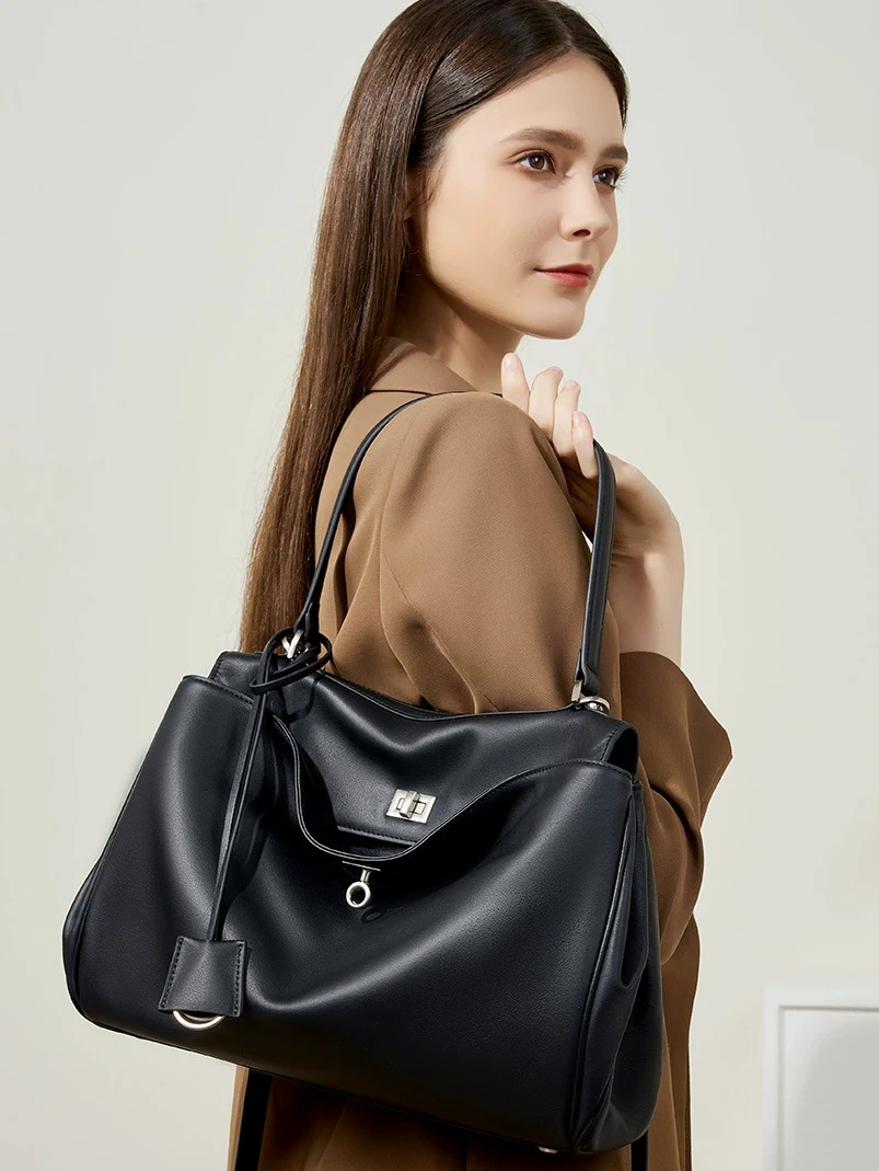 حقيبة يد Rodeo Kelly الجديدة ذات سعة كبيرة من جلد العجل الناعم ومقبض كتف واحد وقفل حقيبة تحت الإبط للركاب