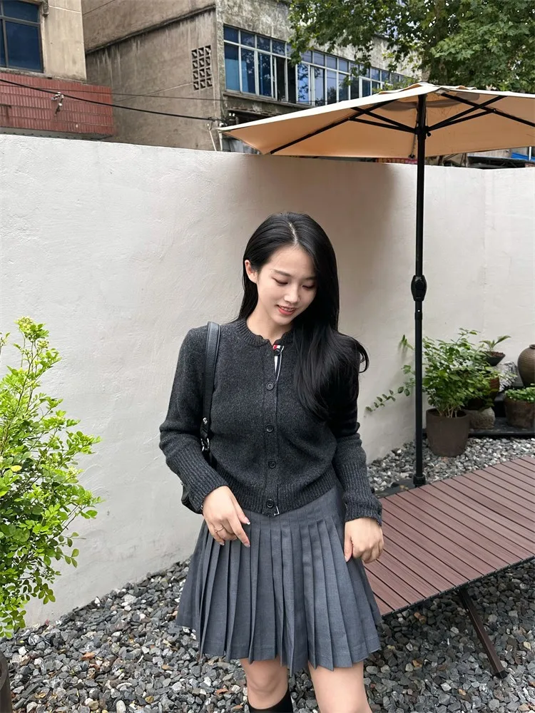 

Thiened Woolen Knitted Sweater with Embroidered Four Stripe Design for Women Fall Season Commute Sle Long Sve Zipper C...