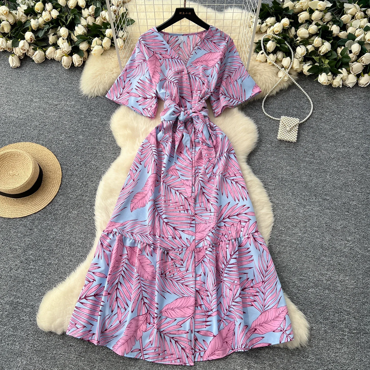 Urlaubsstil für Damen, langes Maxikleid, Bandage, lässig, beliebt, sanft, 2025, Sommer, V-Ausschnitt, weiblich, Blumendruck, Strandkleid