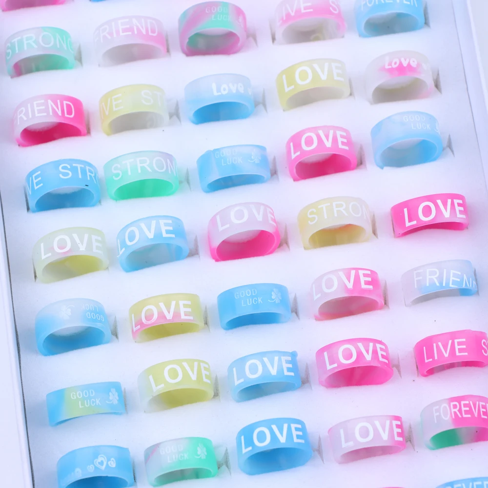 Wholesale 50Pcs/Lot Fashion Elastic Silicone Luminous Sport Ring Jewelry for Women Men Mix Colorful Heart Skull LOVE Style Gift