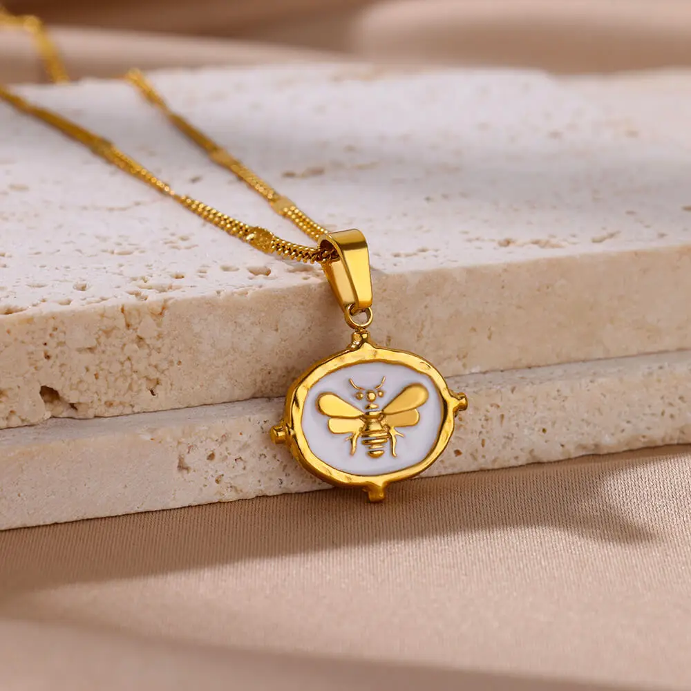 Oval Bear Pendant Necklaces for Women Cuban Chain Stainless Steel Necklace 2024 Trend Animal Aesthetic Jewelry freeshiping items