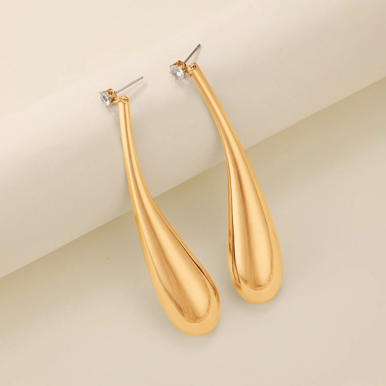 Exaggerate Teardrops Drop Earrings Metal Long Water Droplets Dangle Earrings for Women Punk Simple Statement Big Jewelry Retro