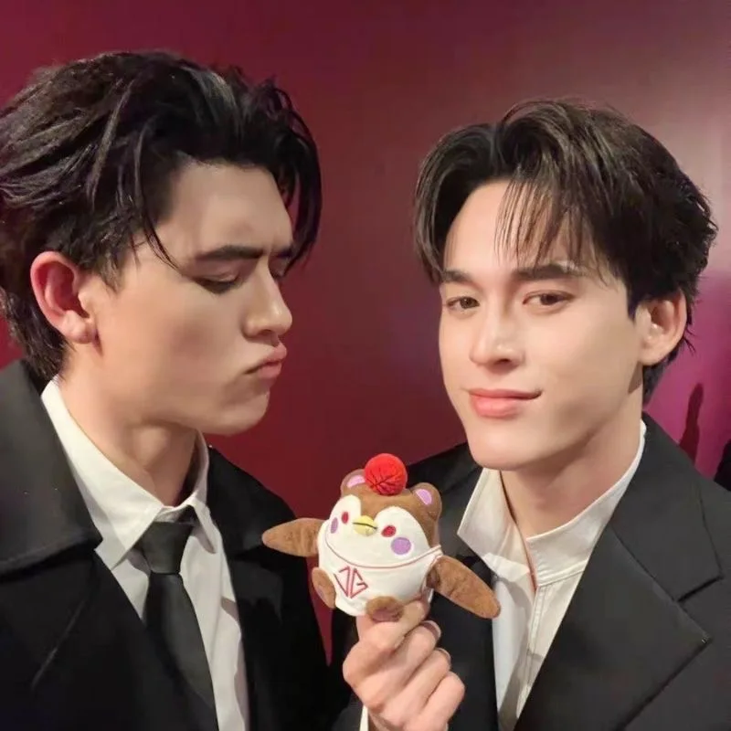 

Предпродажа, не официальная подвеска Fanmade GmmTV Thai TV My Golden Blood Thai Star JossGawin Guinzly