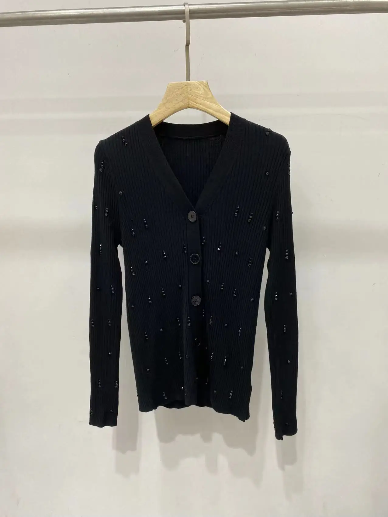 Cardigan nero da donna decorato con diamanti autunno 2024 monopetto con scollo a v manica lunga Slim elegante maglione lavorato a maglia