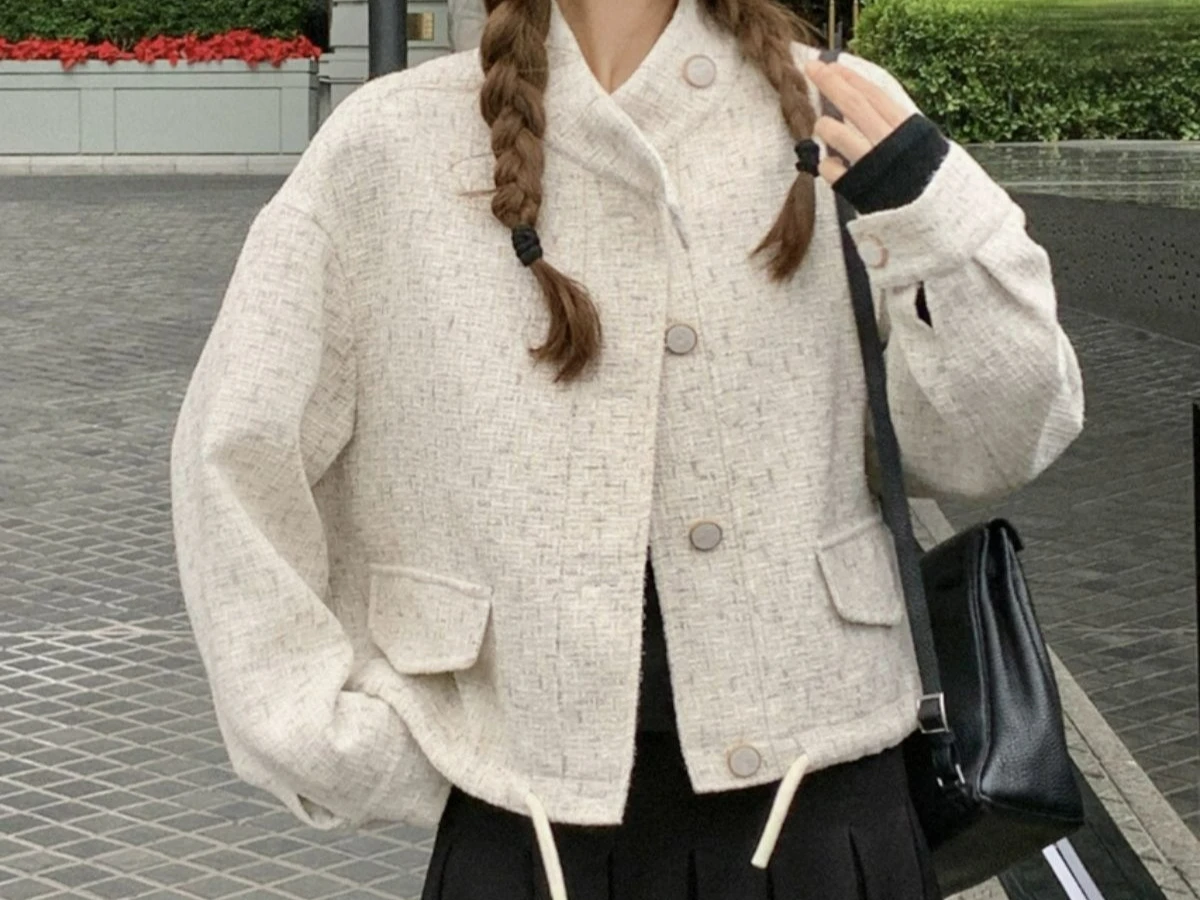 سترة بيضاء للنساء لربيع وخريف 2025 سترة قصيرة فضفاضة وعصرية وغير رسمية جديدة #5