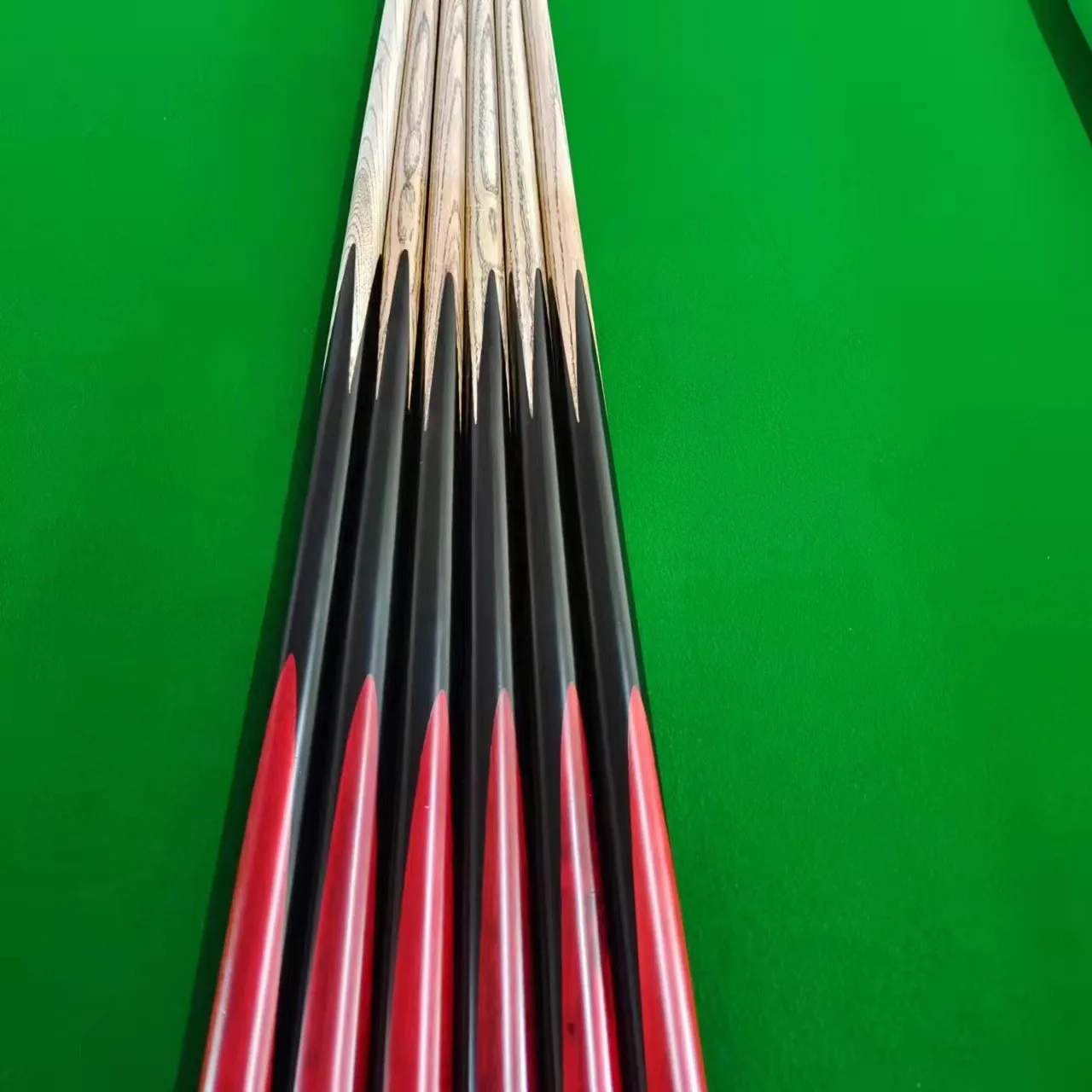 

Custom Billiards Club Stick 1/2 Wooden Snooker & Billiard Cues Double Section Pool Cue 3/4