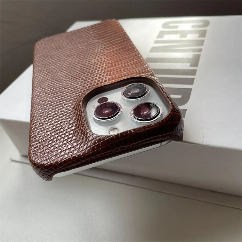 Personalisierte Gold-Initialen Lederhülle für iPhone 17 Pro Max 16 15 14 13 Pro Max Luxuriöse Eidechsen-PU-Hartschale – Detail 5