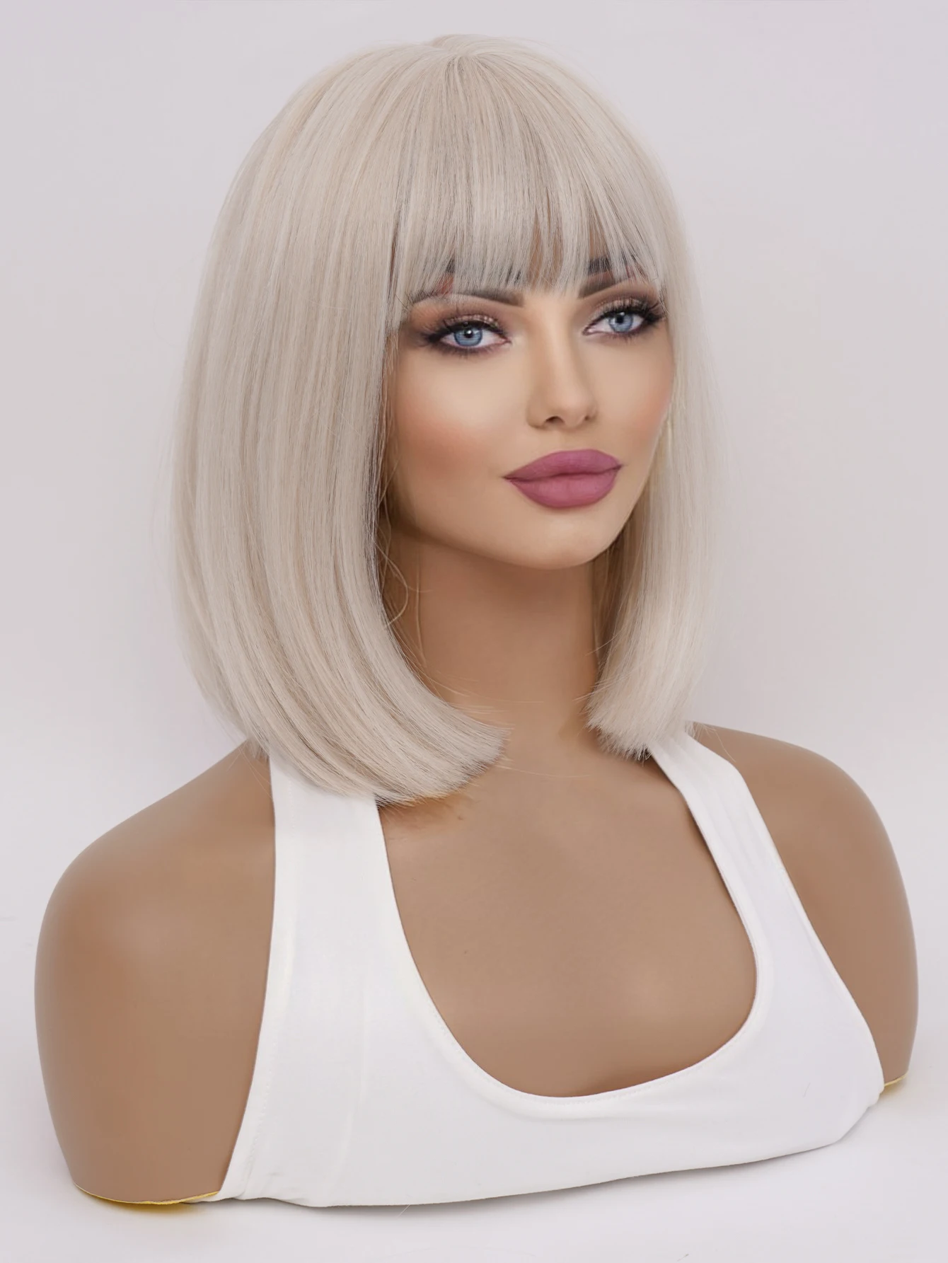 Beige blonde wig bob wig blonde short hair style high quality bangs wig heat resistant chemical fiber wig women daily festival u