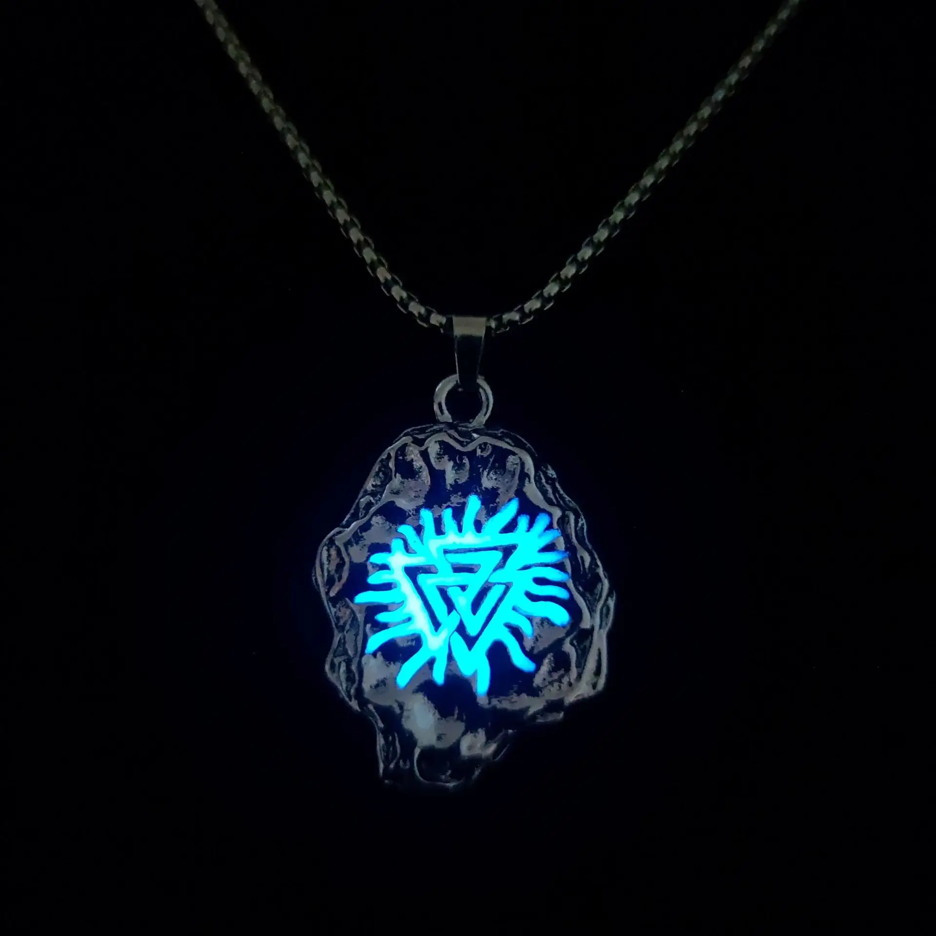 trend new Nordic Viking retro luminous culture totem necklace meteorite luminous men's pendant