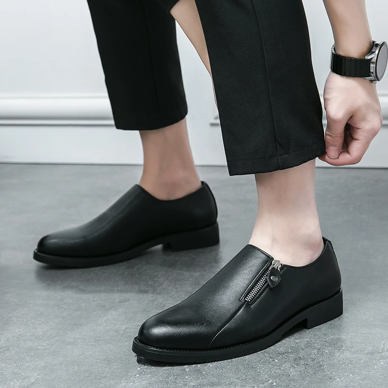 

Классическая черно-белая мужская обувь двухцветного дизайна, фирменная городская деловая официальная кожаная обувь, мягкие удобные универсальные лоферы