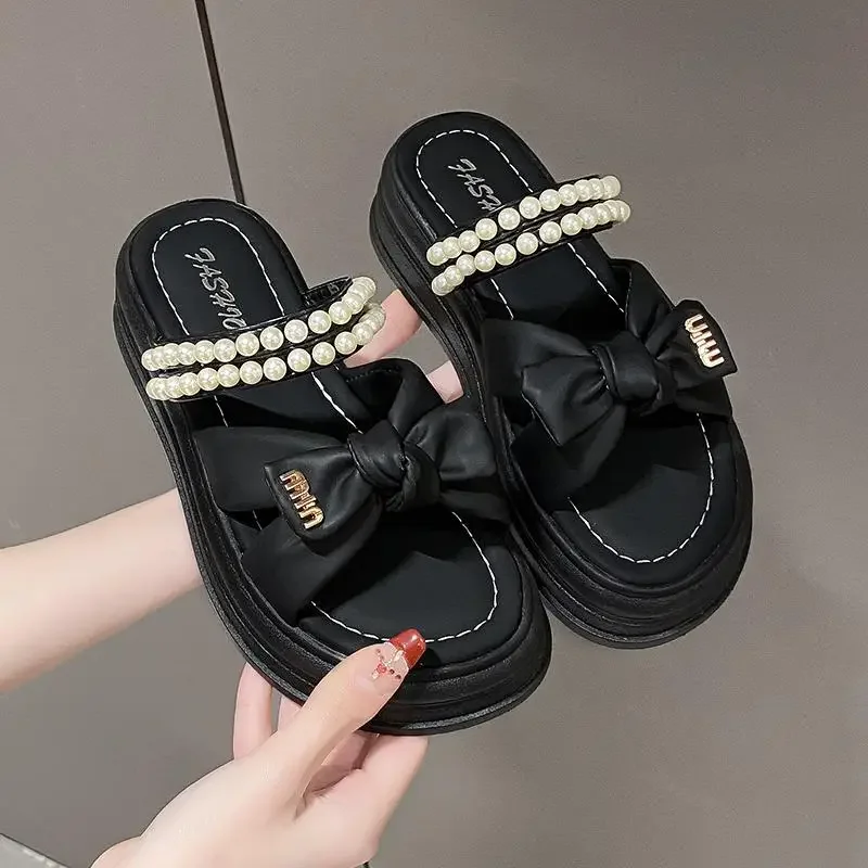 Sandal kulit asli anti selip, ukuran besar perdagangan luar negeri musim panas ibu sandal penggunaan datar kenyamanan Non-Slip