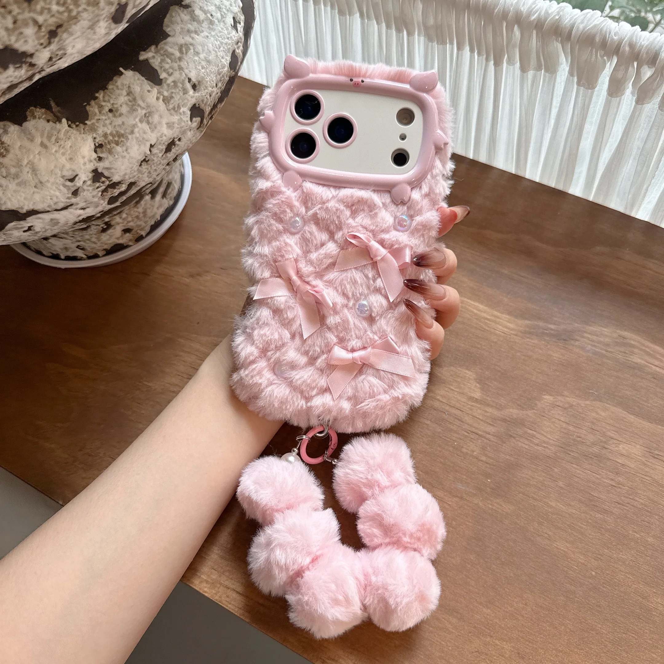 

Плюшевый милый чехол с бантиком и ремешком для телефона IPhone 17 16, 15, 14, 13 Pro Max, мягкий силиконовый чехол с теплым мехом, роскошная задняя крышка с защитой от падения