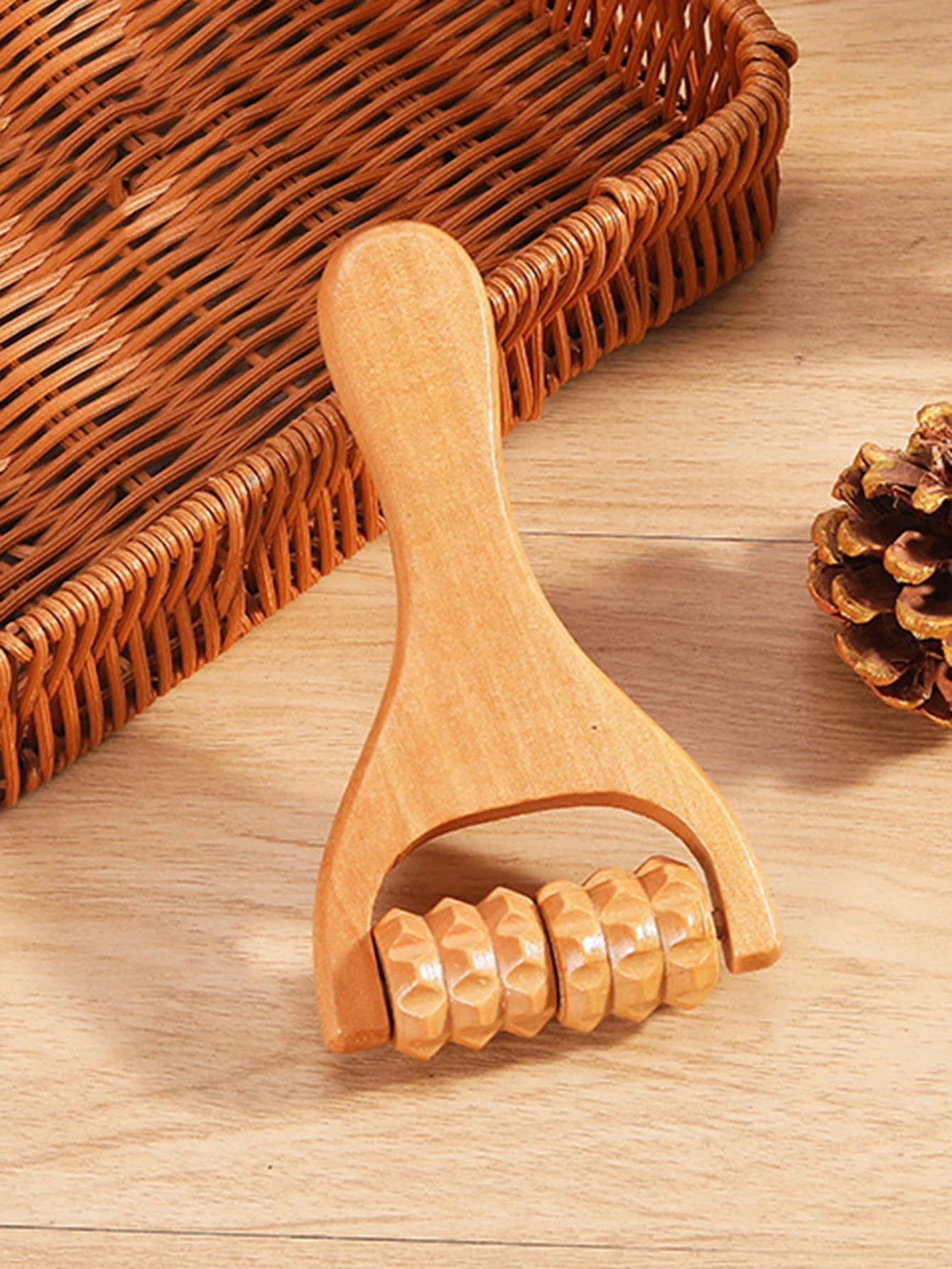 Portable meridian dredging massager, wooden massager, manual roller massage tool