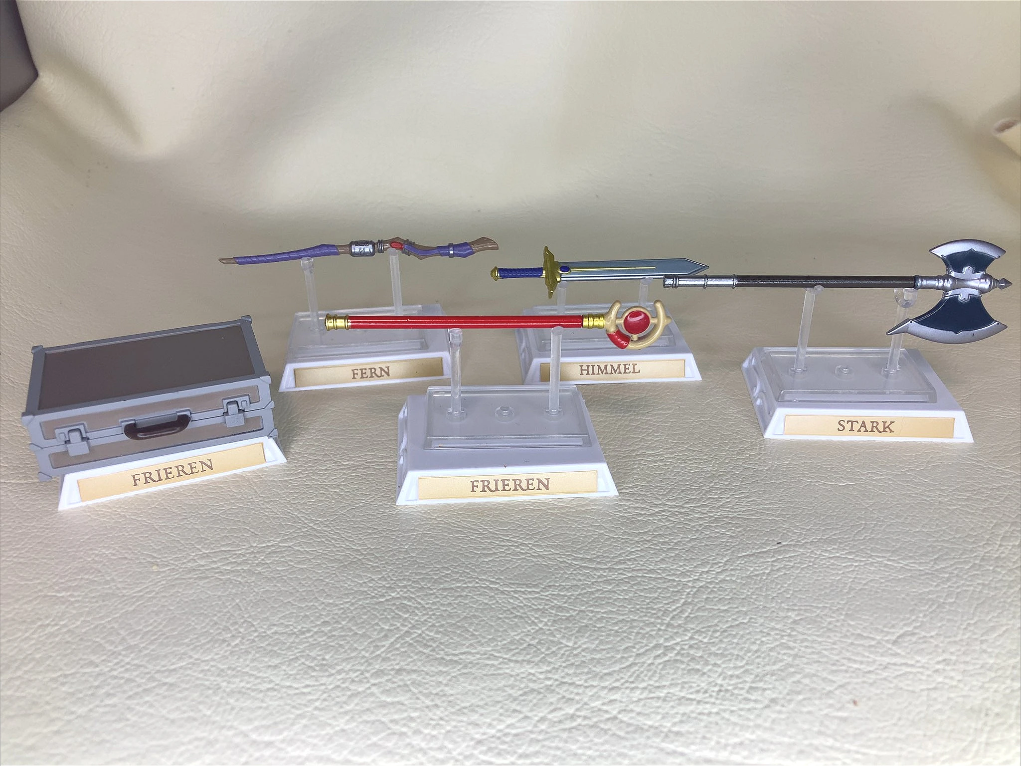 Рисунок 2 - Оригинальные капсульные игрушки