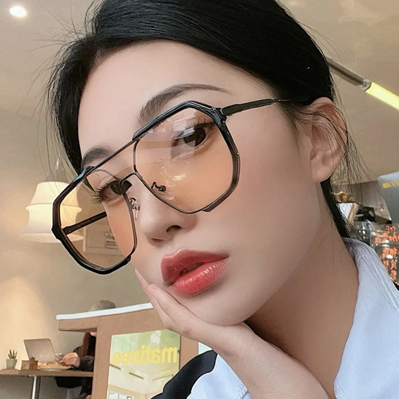 High End Fashionable One-piece Sunglasses, Large Frames That Highlight The Face, And Small Sunglasses With A Size Of 31758