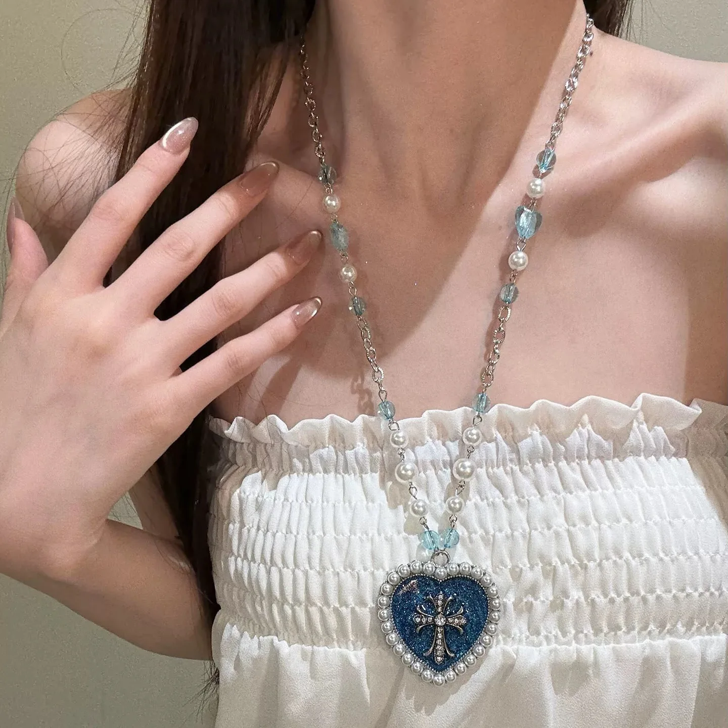Y2K Hot Girl Stil Blaues Herz Kreuz Perlenkette Nische Retro Metall Halsband Vintage Mode Schlüsselbein Kette Schmuck für Frauen