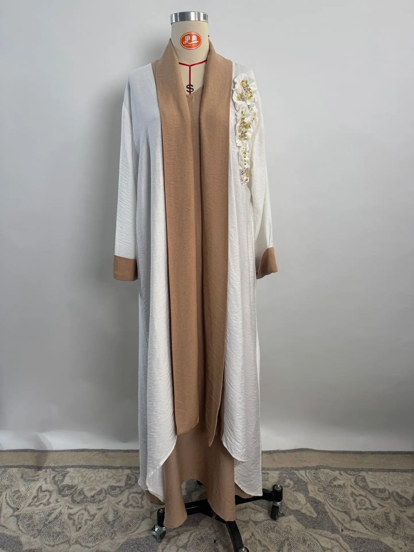 

Ramadan Eid White Kimono 2 Piece Abaya Damen Dubai Luxury Set Islam Muslim Modest Dress Women Kebaya Kaftan Robe Femme Musulman