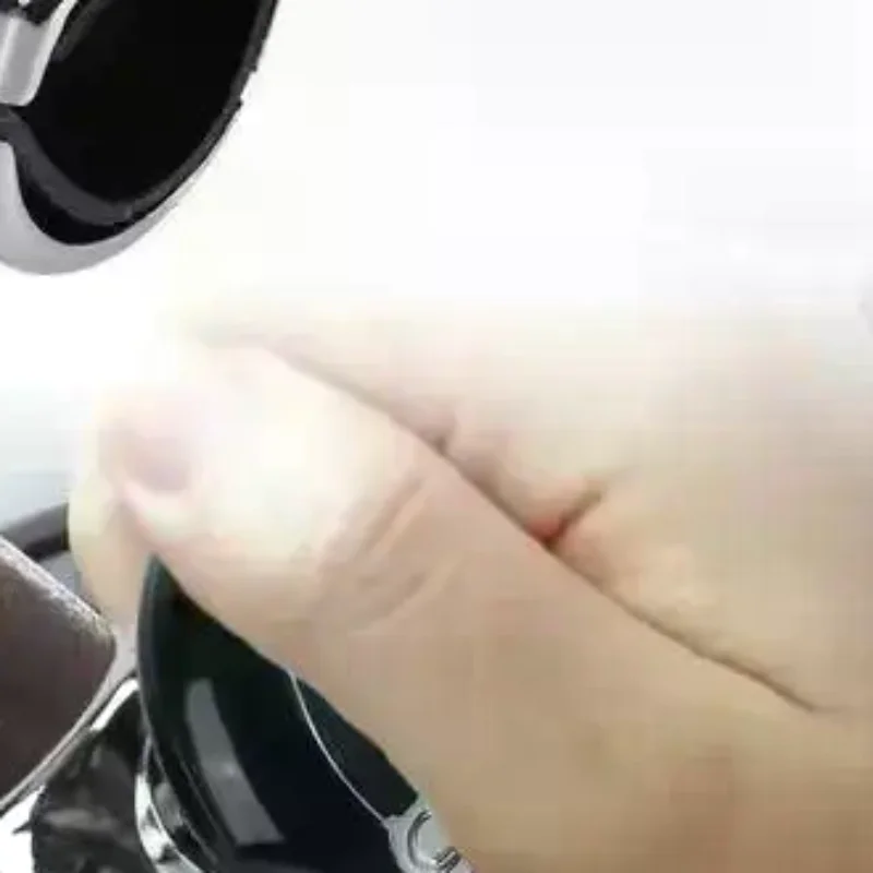 

Вращающийся усилитель рулевого колеса с поворотной ручкой: незаменимый автомобильный аксессуар для улучшенного управления.