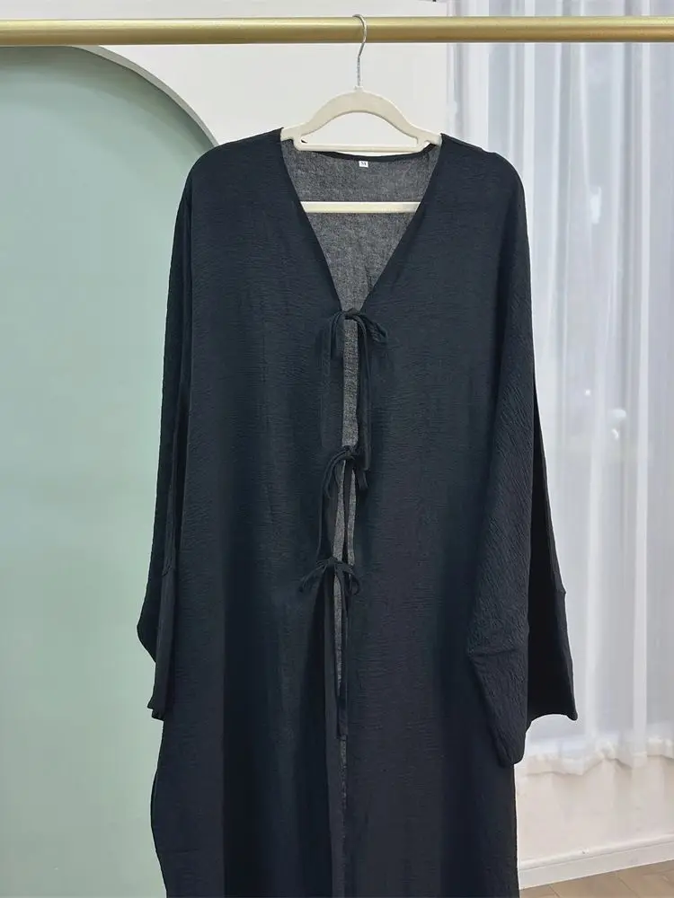 Variant: Black kimono