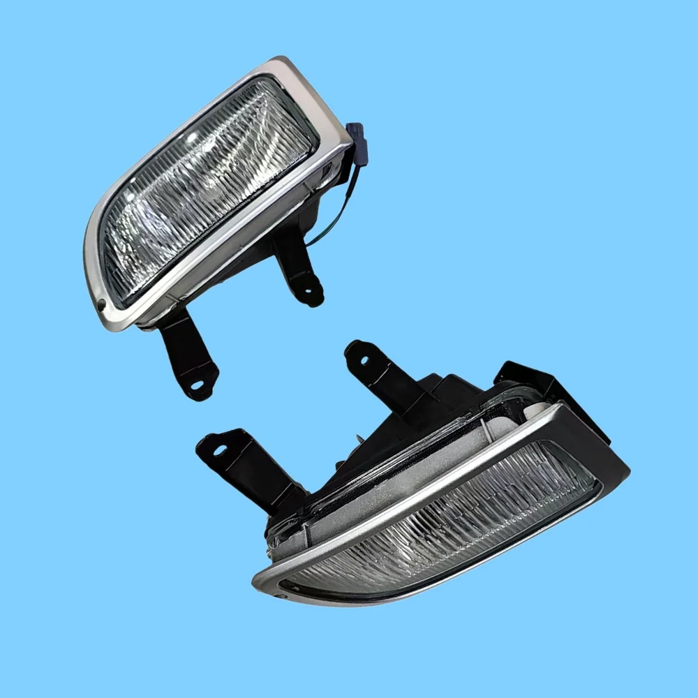 Suitable for Toyota Noah CR40 CR50 1996 model car front fog lights 2PCS