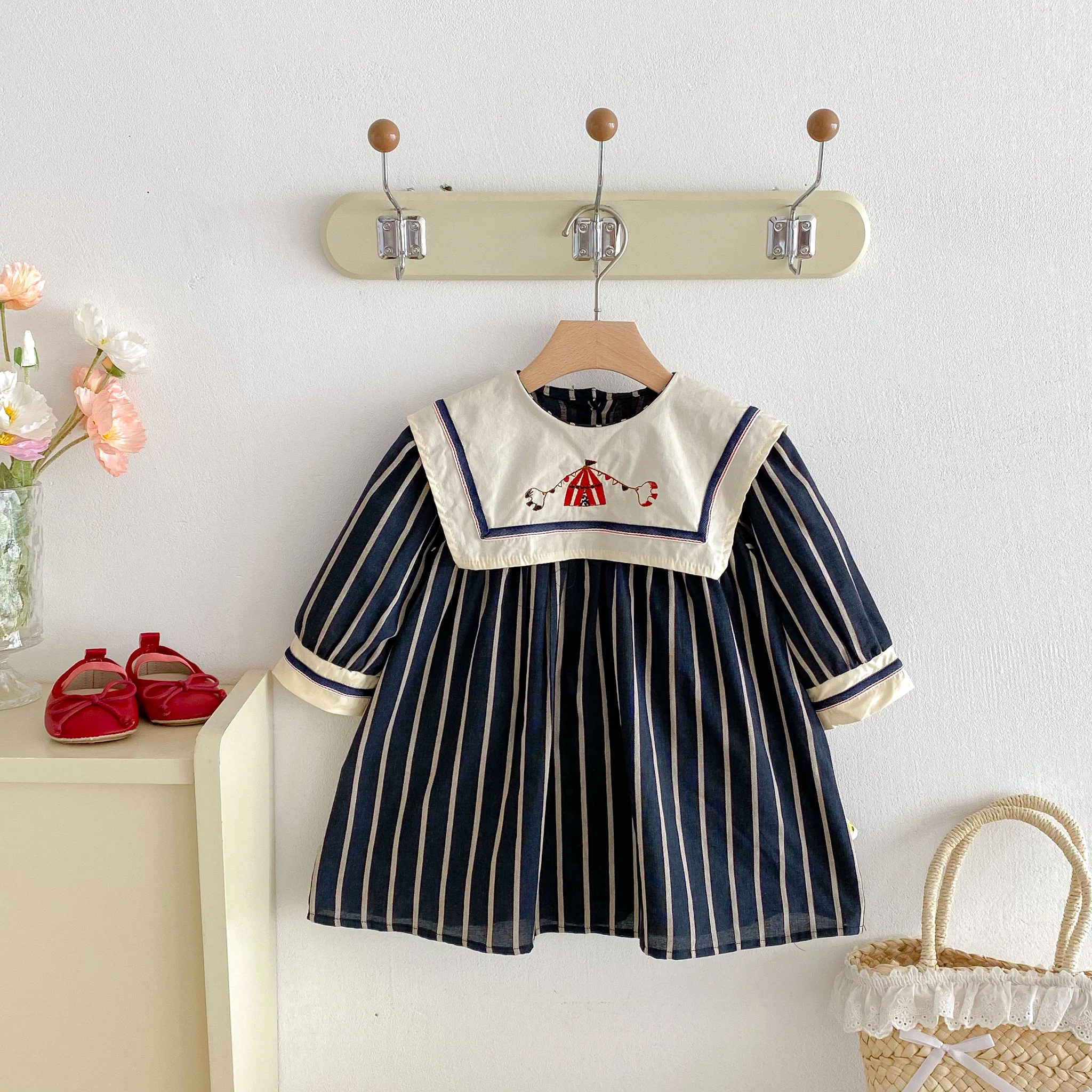 Autumn Baby and Children's Clothing, Korean Version for Girls, Baby Navy Collar Dress, Vertical Striped Long-Sleeved Dress