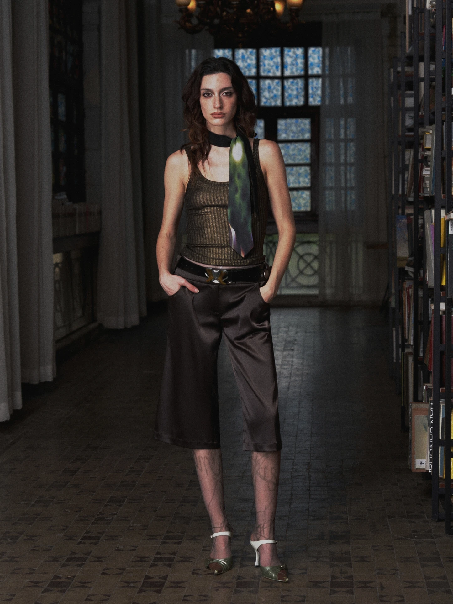 

Glossy Deep Brown Slim Fit Straight Leg Seven-Foot Pants Original Low Waist Retro Sle Casual Trousers for Women