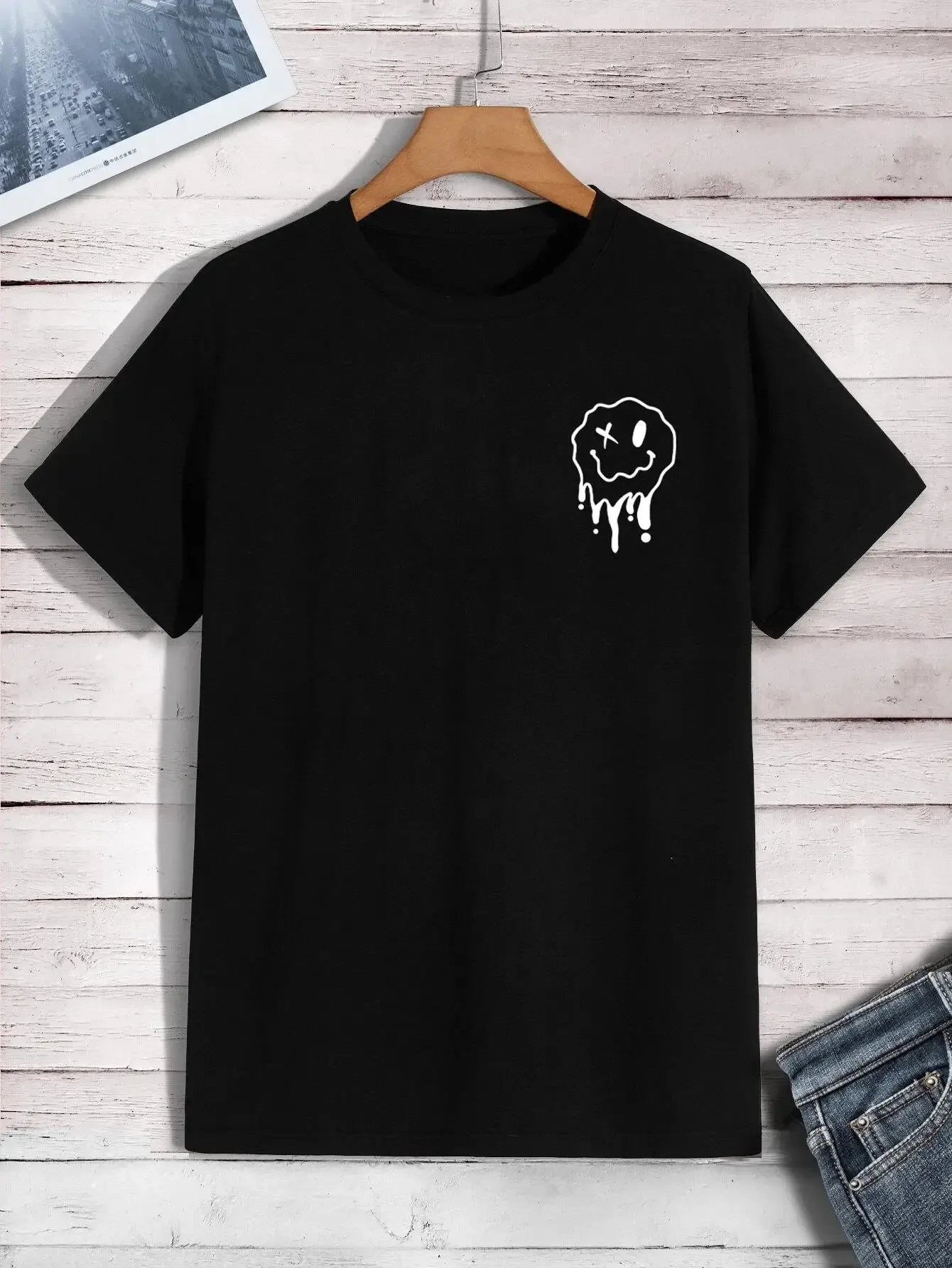 

A Funny Smile Face That Is About To Melt Printed Tshirt Men Fashion Oversize T-Shirt Summer Cotton Clothes Loose Casual Tees