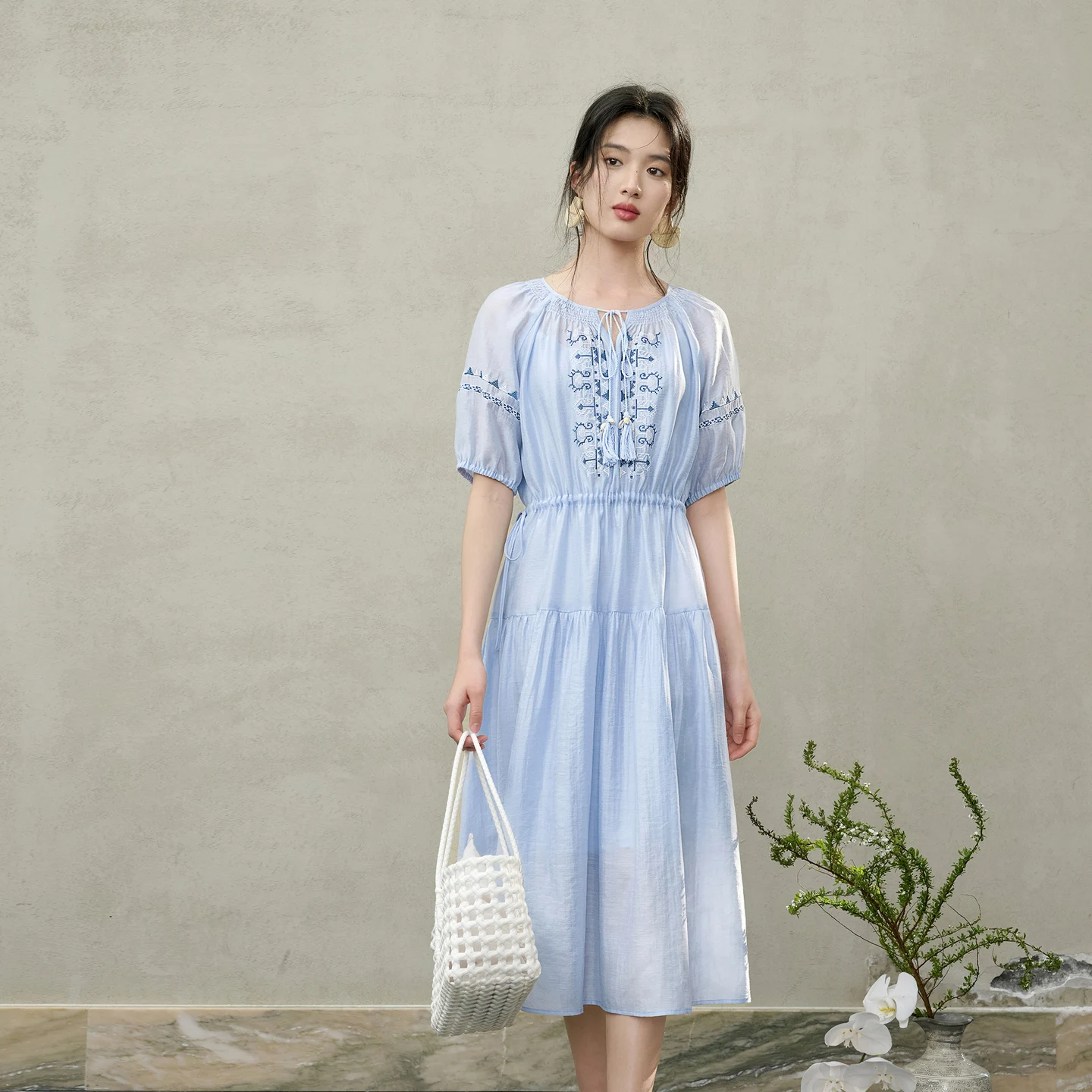 Conjunto de Dos Piezas Boho para Mujer SENTUBILA, Vestido Camisero Sólido con Bordado de Moda, Lazos y Mangas Cortas, Vestido Midi 162LI5941