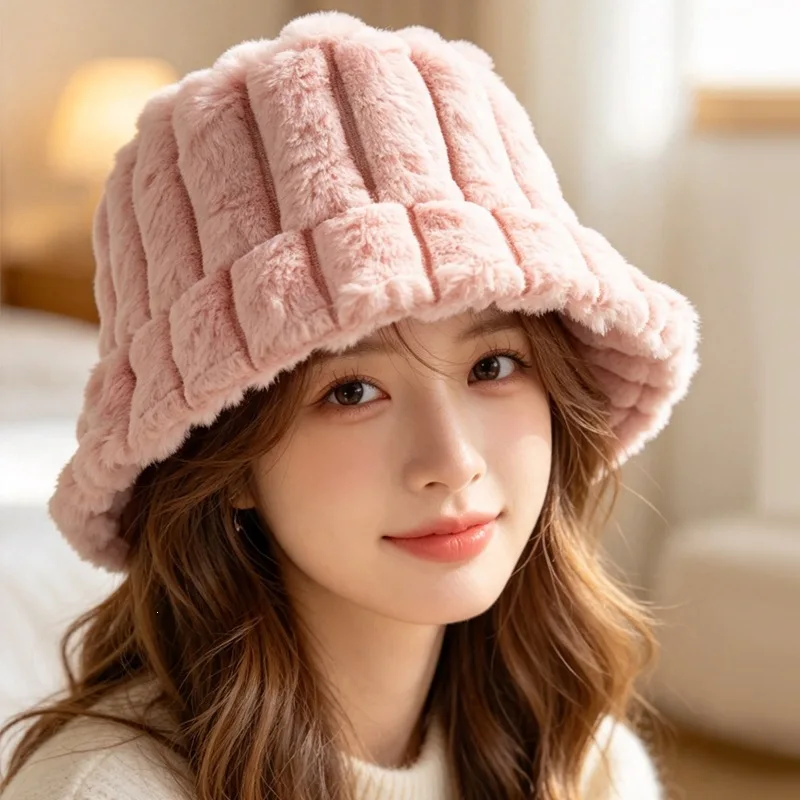New Winter Thick Lamb Wool Plush Bucket Hat Faux Fur Fisherman Hats for Women Girls Outdoor Winter Warm Fluff Bowl Autumn Street
