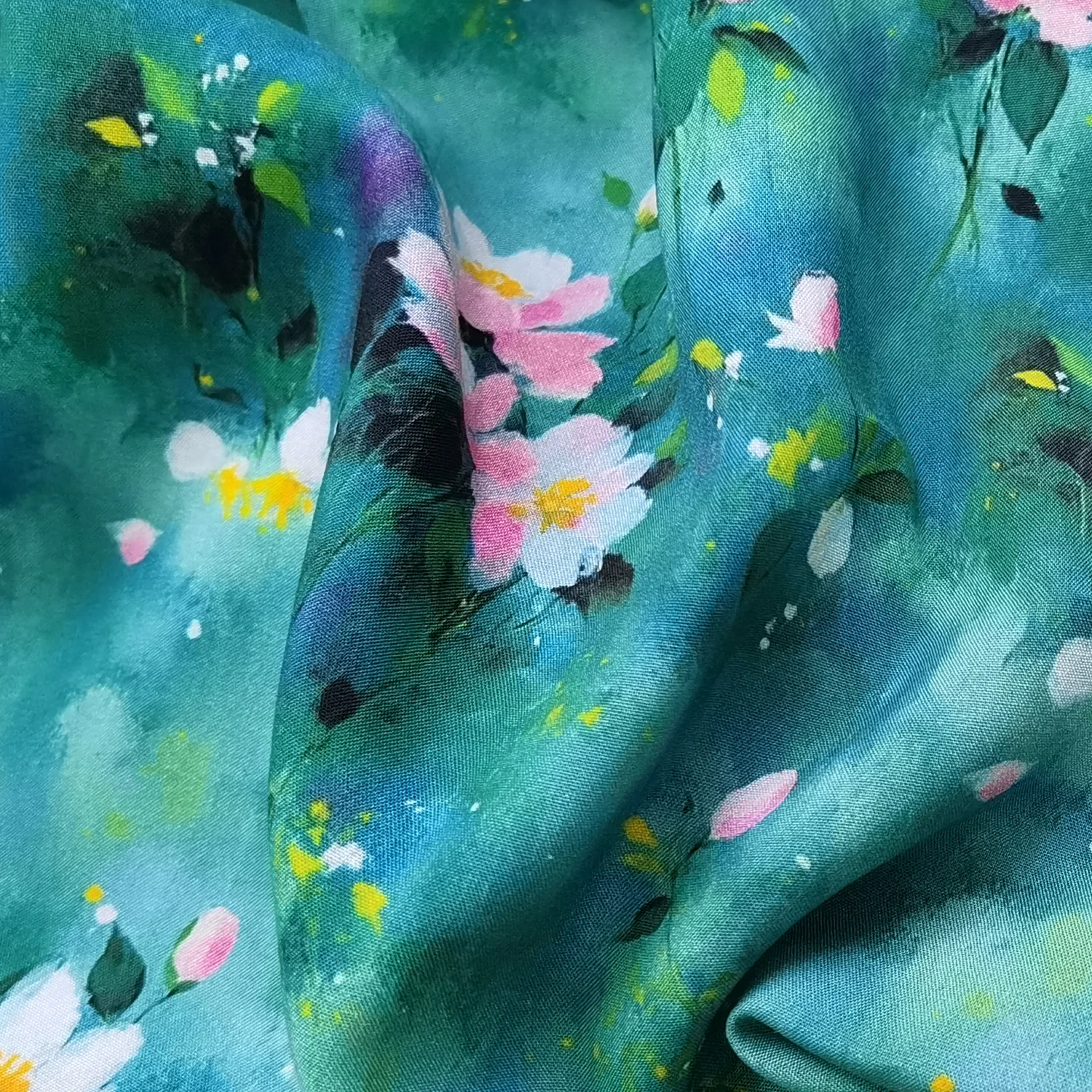 

Мягкая вискозная ткань шириной 55 дюймов на метр, зеленая картина, материал платья, вискоза, хлопок