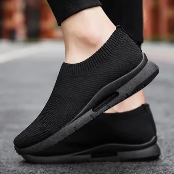 Scarpe da corsa leggere da donna scarpe da Jogging Sneakers da donna traspiranti Slip On Loafer Shoe Momens scarpe Casual scarpe da calzino Unisex
