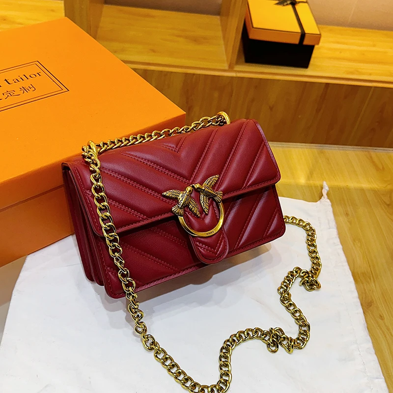 กระเป๋าสะพายข้างหนังเทียมลายเช - Chain Crossbody Quilted บทวิจารณ์และราคา