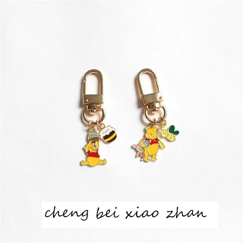 

Disney Winnie Pooh Bear Cartoon Aluminum Alloy Material Key Chain Item Men and Women Decoration Pendant Children's Birthday Gift