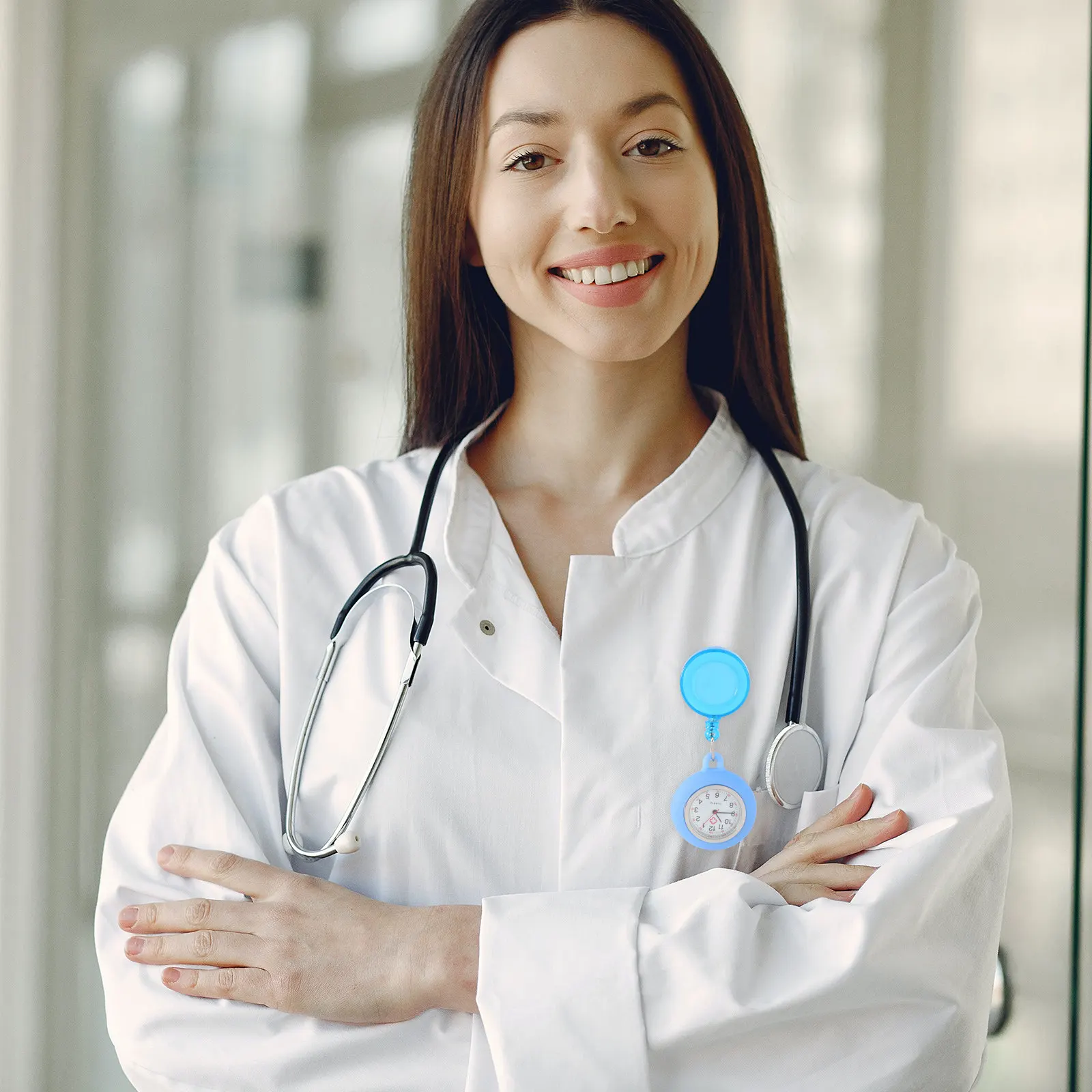 

Наручные часы для медсестер с узором в виде улыбающегося лица, легкие, на клипсе, карманные, для женщин, мужчин, студентов, модный значок