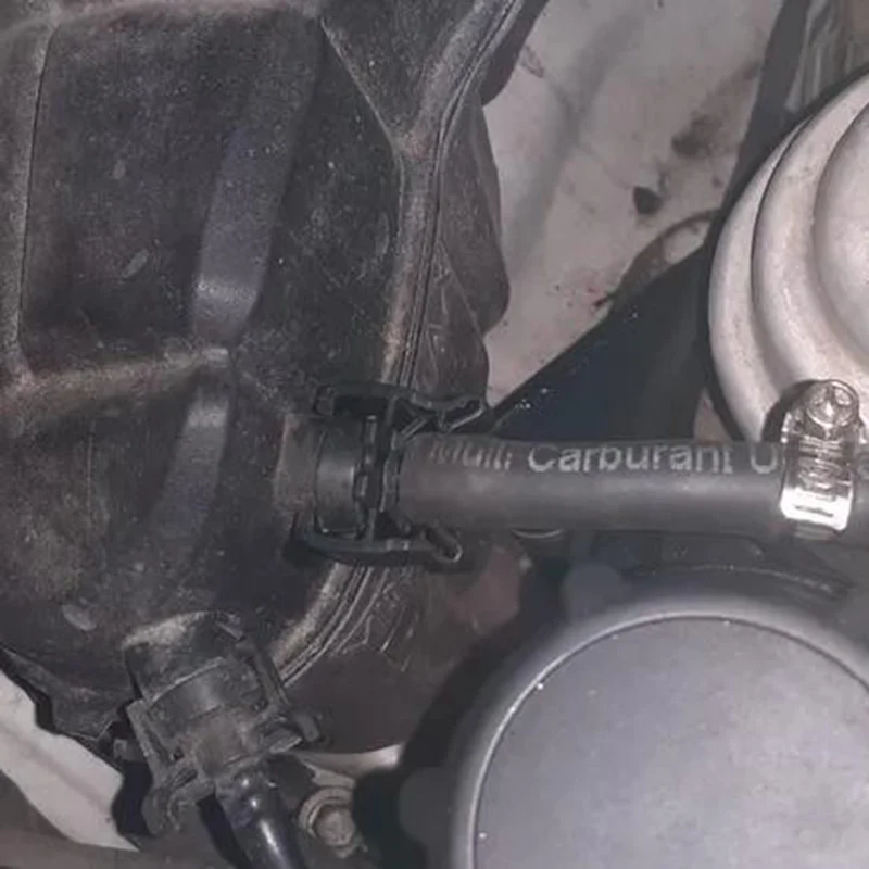 1X Radiator Pipe And Expansion Tank Joint SKLV025 For Ford Mondeo Galaxy Focus S-max Kuga