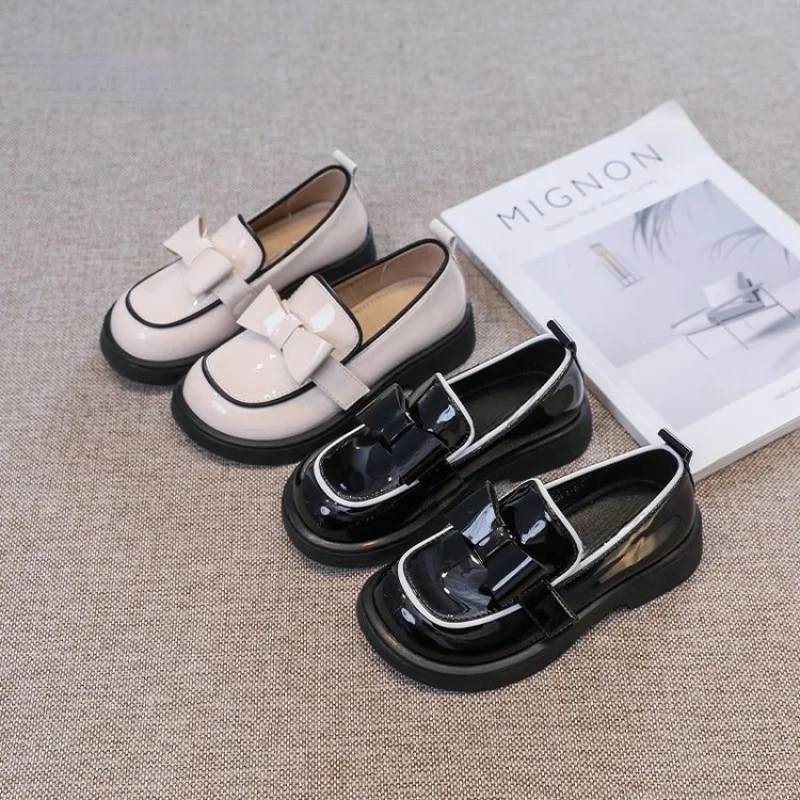 

Girls’ Round-Toe Loafers–Child Fashion Princess Leather Shoes, Soft Sole, All-Match Design for Party, Wedding, School & Uniform